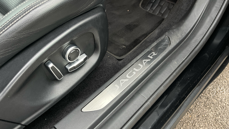 Jaguar I-Pace 294kW EV400 SE 90kWh 5dr Auto [11kW Charger] Electric Estate